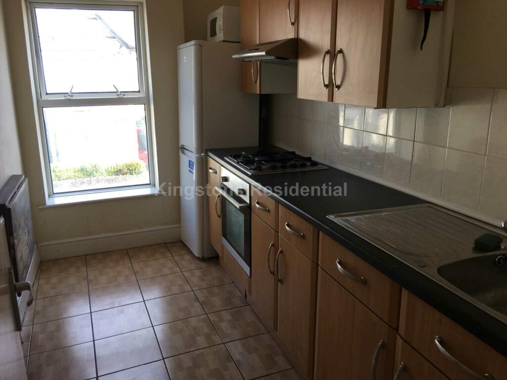8 bed End of Terrace for rent in Cardiff. From Kingstons - Cardiff