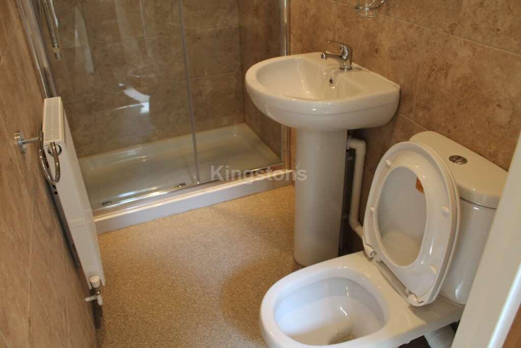 5 bed Mid Terraced House for rent in Cardiff. From Kingstons - Cardiff