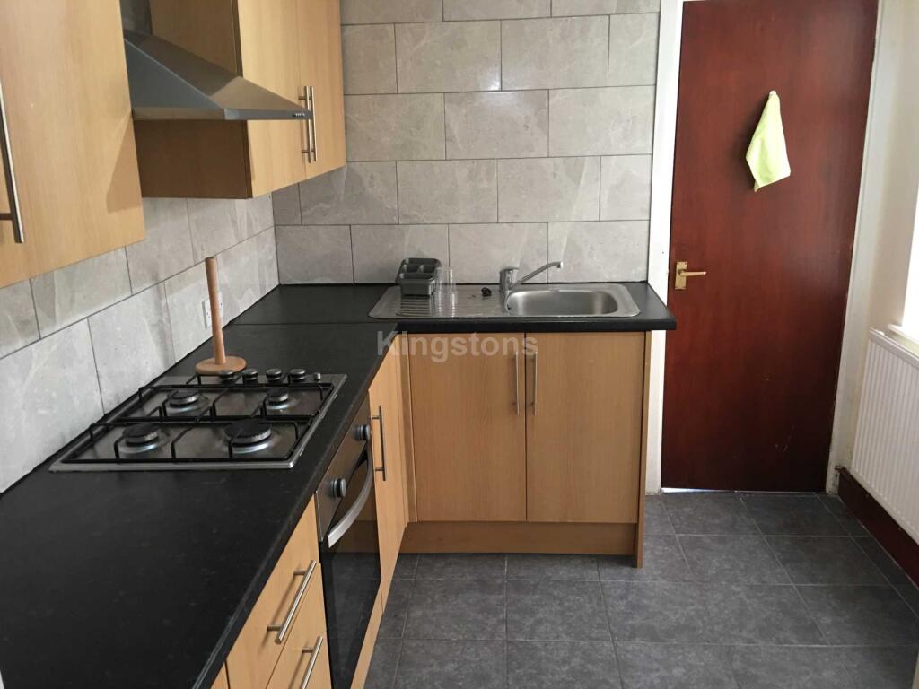4 bed Mid Terraced House for rent in Cardiff. From Kingstons - Cardiff