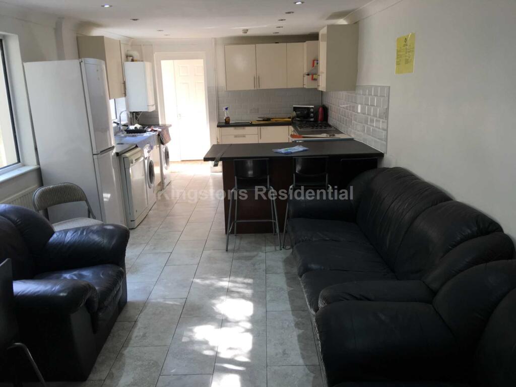 7 bed End of Terrace for rent in Cardiff. From Kingstons - Cardiff 7 bed End of Terrace for rent in Cardiff. From Kingstons - Cardiff