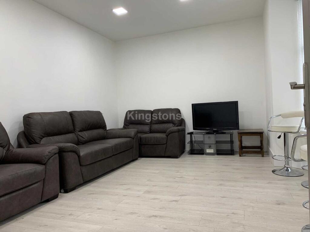 7 bed End of Terrace for rent in Cardiff. From Kingstons - Cardiff 7 bed End of Terrace for rent in Cardiff. From Kingstons - Cardiff