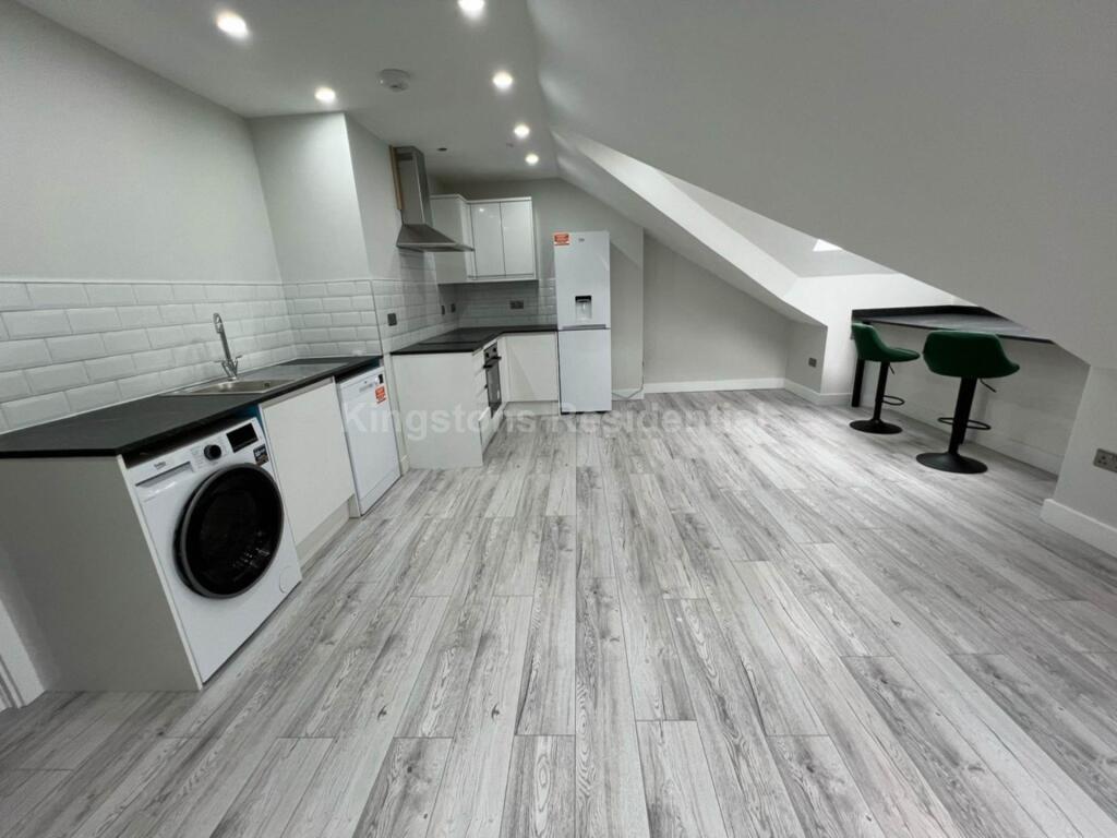 2 bed 1st Floor Flat for rent in Cardiff. From Kingstons - Cardiff