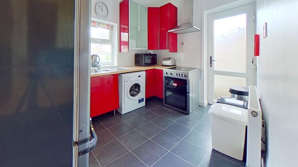 4 bed House Share for rent in Pen-y-coedcae. From Let Right Properties Ltd - Treforest