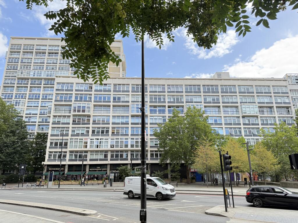 2 bed 1st Floor Flat for rent in London. From London Property Zone - London