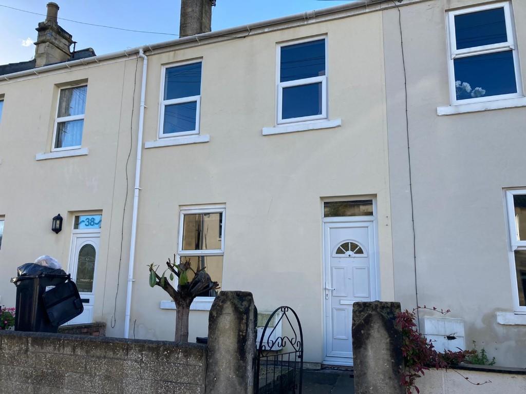 4 bed Mid Terraced House for rent in Bath. From Liane Hanks Residential - Bath