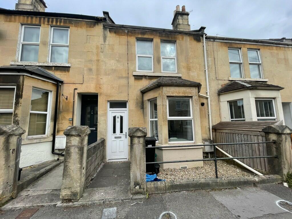 5 bed Mid Terraced House for rent in Bath. From Liane Hanks Residential - Bath