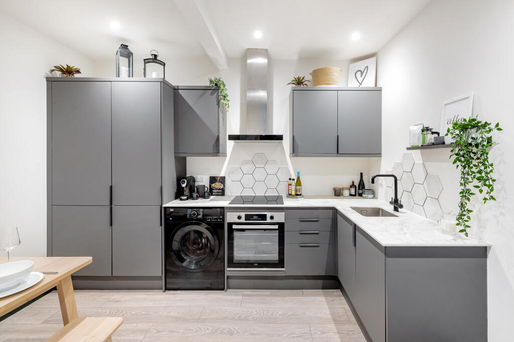 2 bed Apartment for rent in Bath. From Madison Oakley - Bath