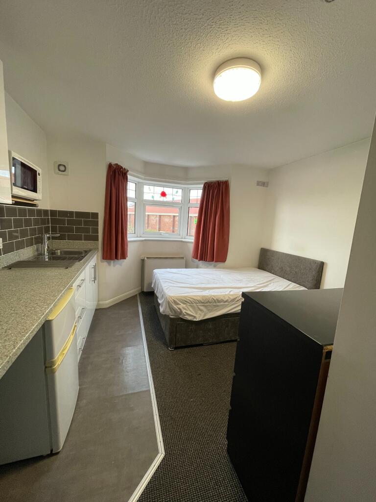 4 bed Studio for rent in Boughton. From Miltons - Northampton 4 bed Studio for rent in Boughton. From Miltons - Northampton