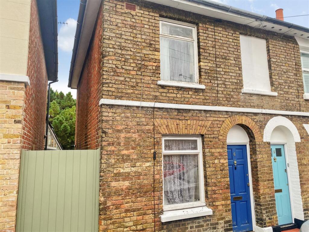 2 bed Mid Terraced House for rent in Harbledown. From Miles & Barr - Canterbury