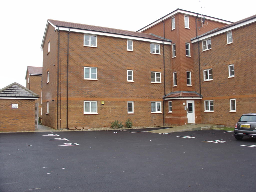 3 bed 1st Floor Flat for rent in Hatfield. From Moving Places - Hatfield