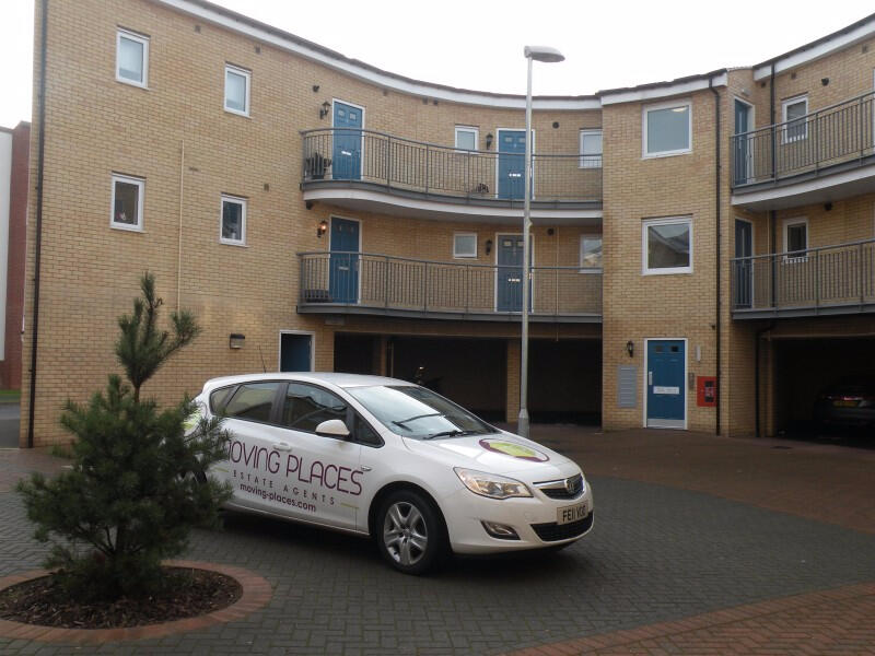 2 bed 1st Floor Flat for rent in Hatfield. From Moving Places - Hatfield