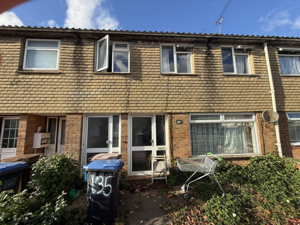 4 bed Mid Terraced House for rent in Hatfield. From Moving Places - Hatfield