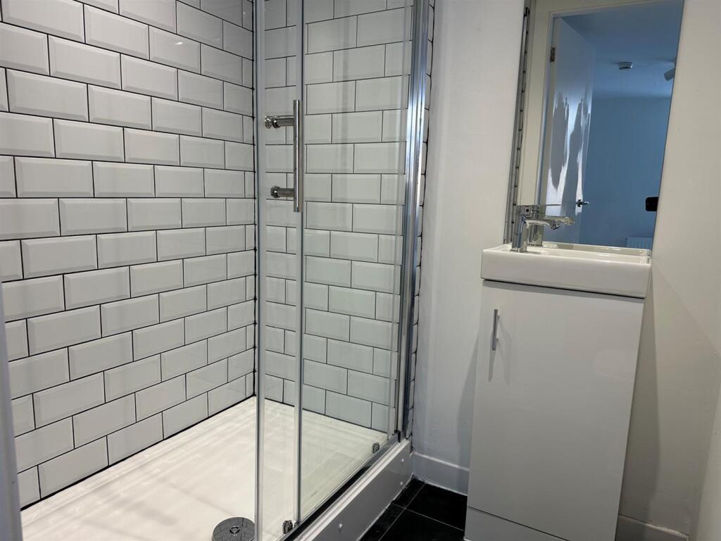 1 bed House Share for rent in Halifax. From Peter David Properties - Halifax