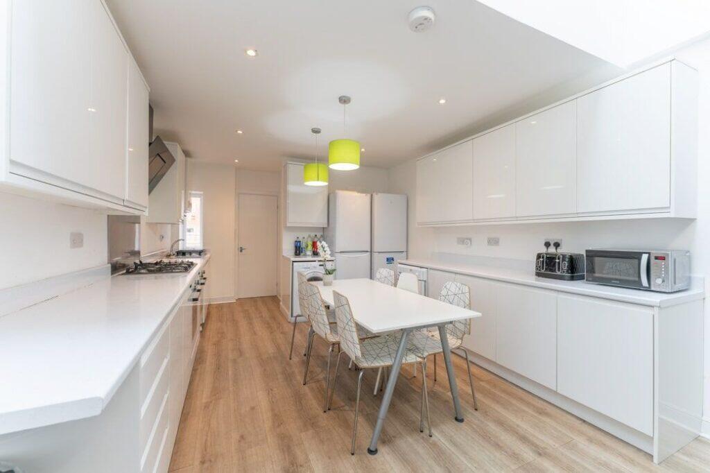 6 bed Mid Terraced House for rent in Birmingham. From Property Solutions - Birmingham 6 bed Mid Terraced House for rent in Birmingham. From Property Solutions - Birmingham