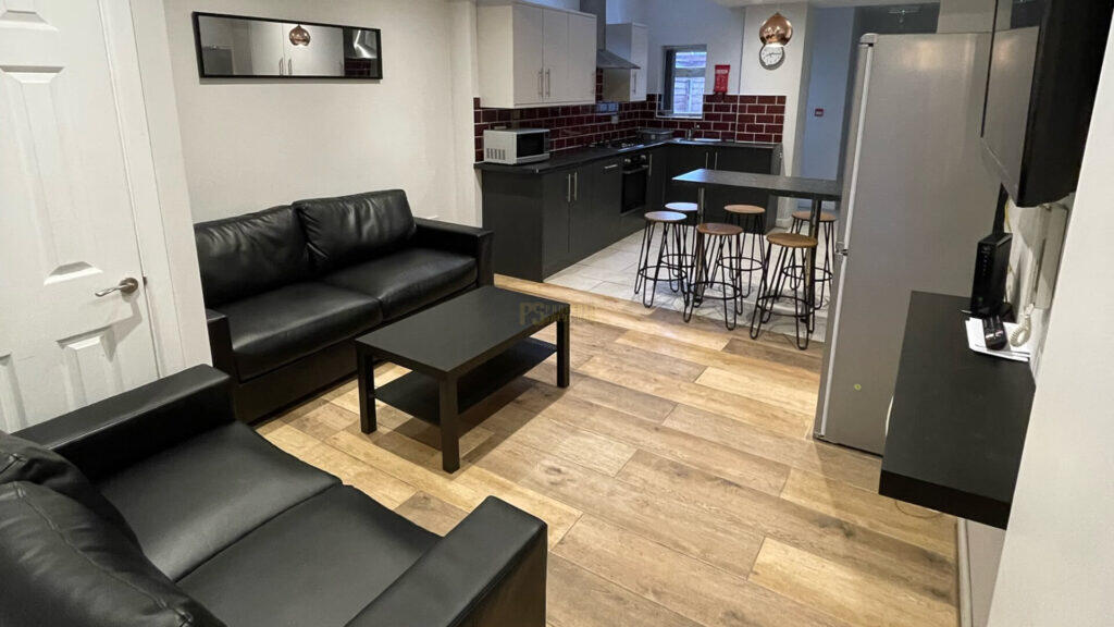 7 bed Mid Terraced House for rent in Birmingham. From Property Solutions - Birmingham 7 bed Mid Terraced House for rent in Birmingham. From Property Solutions - Birmingham