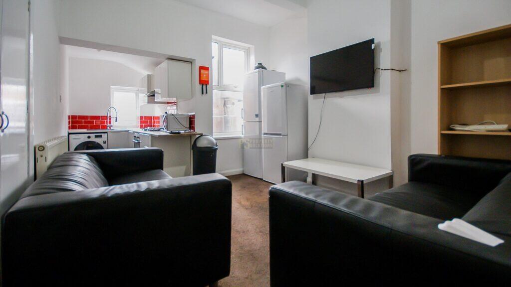 5 bed 1st Floor Flat for rent in Birmingham. From Property Solutions - Birmingham 5 bed 1st Floor Flat for rent in Birmingham. From Property Solutions - Birmingham