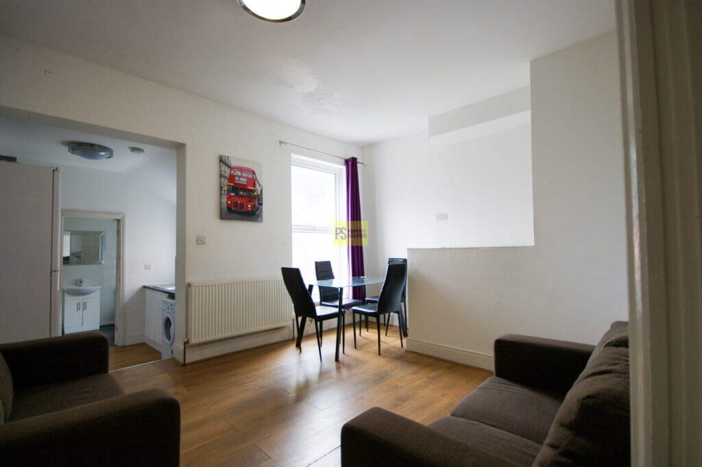 3 bed Mid Terraced House for rent in Birmingham. From Property Solutions - Birmingham