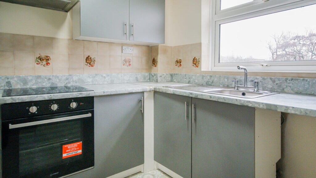 3 bed 1st Floor Flat for rent in Birmingham. From Property Solutions - Birmingham