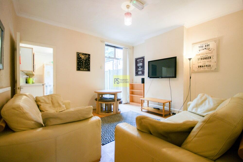 4 bed Mid Terraced House for rent in Birmingham. From Property Solutions - Birmingham 4 bed Mid Terraced House for rent in Birmingham. From Property Solutions - Birmingham