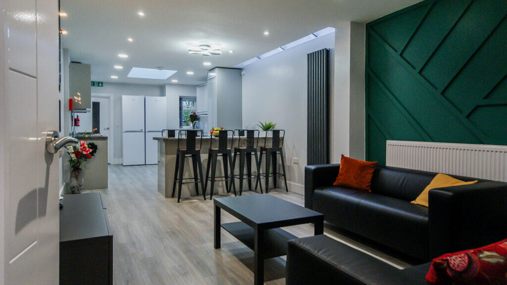 6 bed Mid Terraced House for rent in Birmingham. From Property Solutions - Birmingham 6 bed Mid Terraced House for rent in Birmingham. From Property Solutions - Birmingham