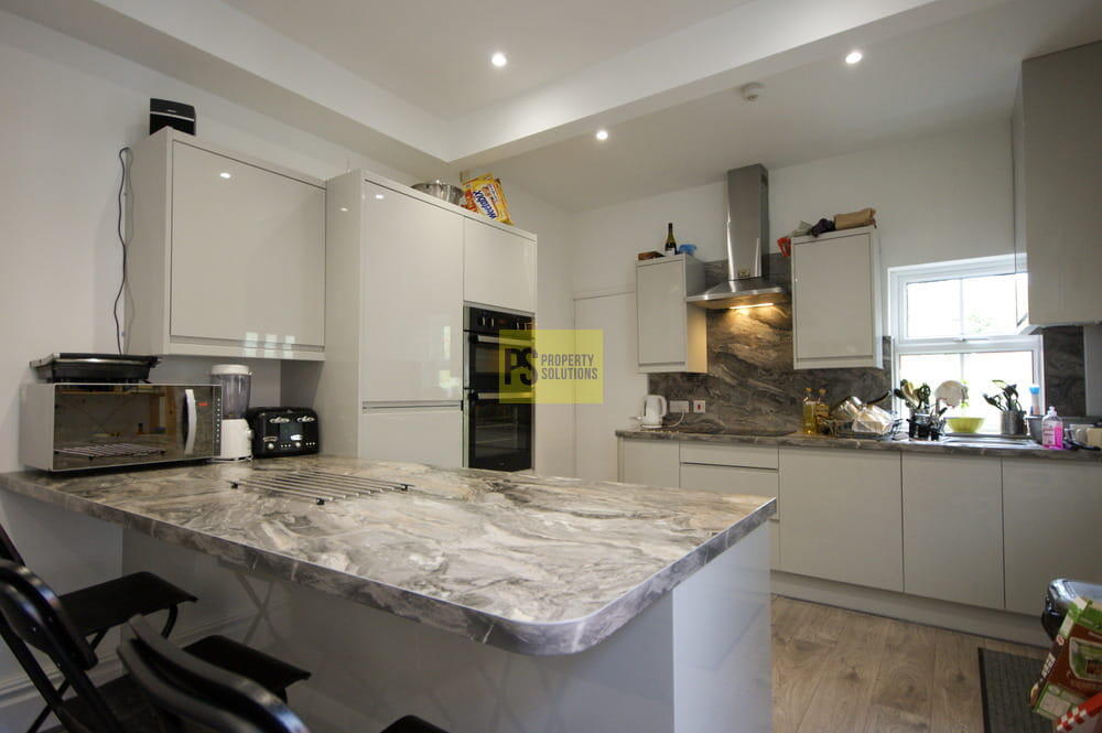 5 bed Mid Terraced House for rent in Birmingham. From Property Solutions - Birmingham