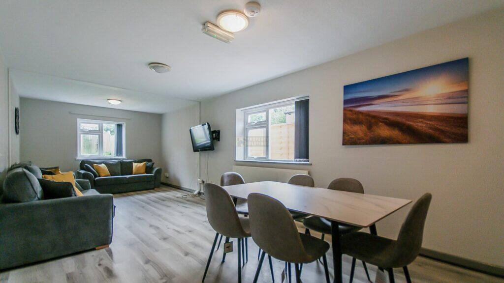 6 bed Mid Terraced House for rent in Birmingham. From Property Solutions - Birmingham