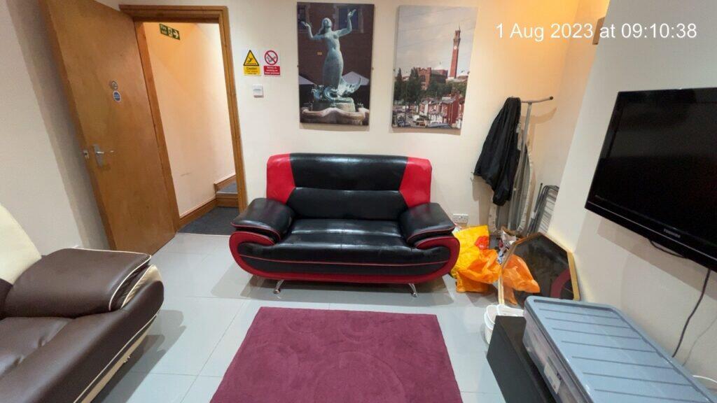 5 bed Mid Terraced House for rent in Birmingham. From Property Solutions - Birmingham