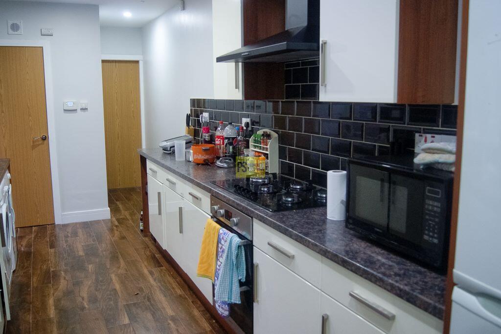 6 bed Mid Terraced House for rent in Birmingham. From Property Solutions - Birmingham