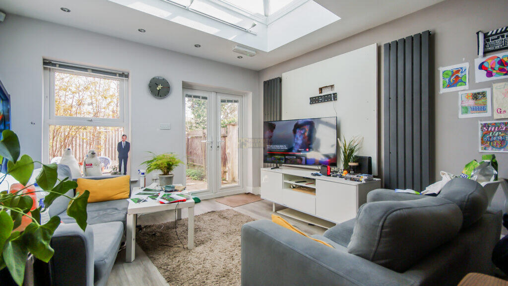 6 bed Mid Terraced House for rent in Headley Heath. From Property Solutions - Birmingham