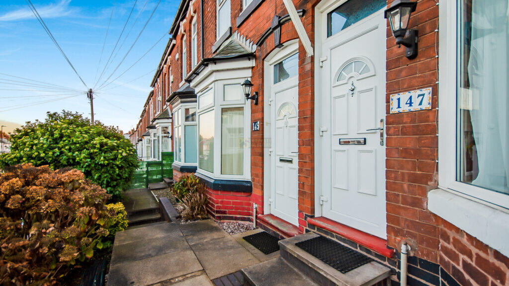 6 bed Mid Terraced House for rent in Birmingham. From Property Solutions - Birmingham
