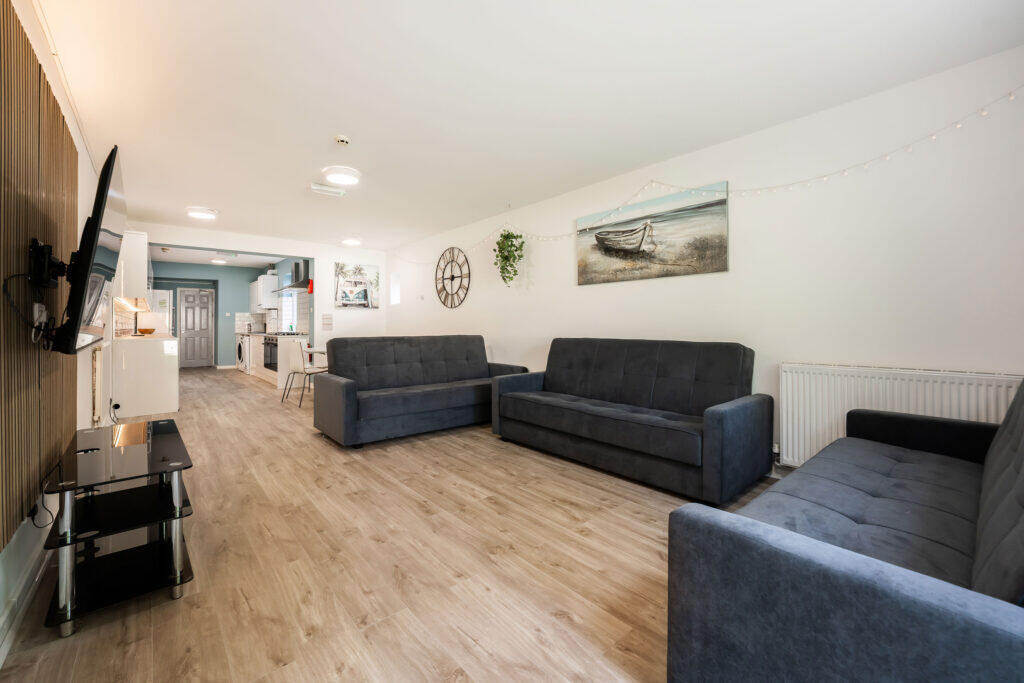 8 bed Mid Terraced House for rent in Birmingham. From Property Solutions - Birmingham 8 bed Mid Terraced House for rent in Birmingham. From Property Solutions - Birmingham