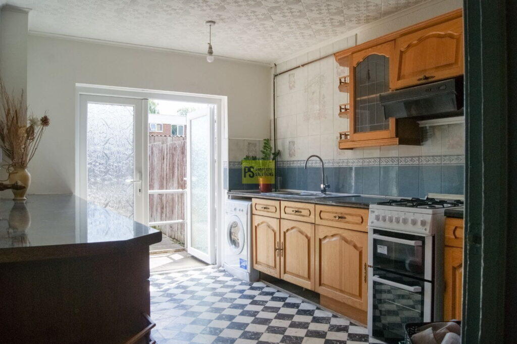 4 bed Mid Terraced House for rent in Birmingham. From Property Solutions - Birmingham