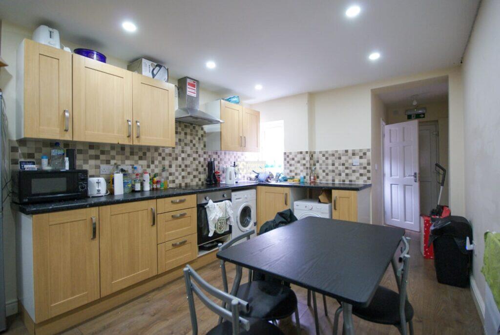 4 bed Mid Terraced House for rent in Birmingham. From Property Solutions - Birmingham