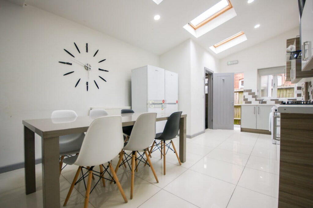 5 bed Mid Terraced House for rent in Birmingham. From Property Solutions - Birmingham 5 bed Mid Terraced House for rent in Birmingham. From Property Solutions - Birmingham