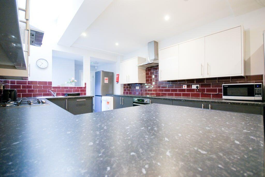 7 bed Mid Terraced House for rent in Birmingham. From Property Solutions - Birmingham