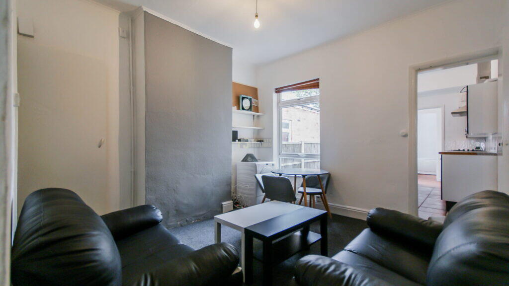 3 bed Mid Terraced House for rent in Birmingham. From Property Solutions - Birmingham