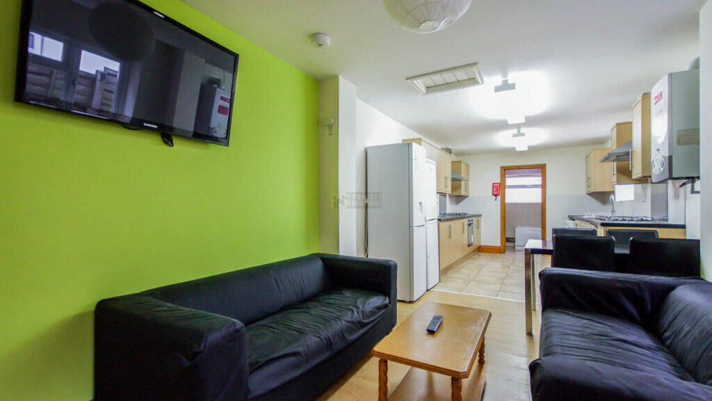 1 bed Mid Terraced House for rent in Birmingham. From Property Solutions - Birmingham