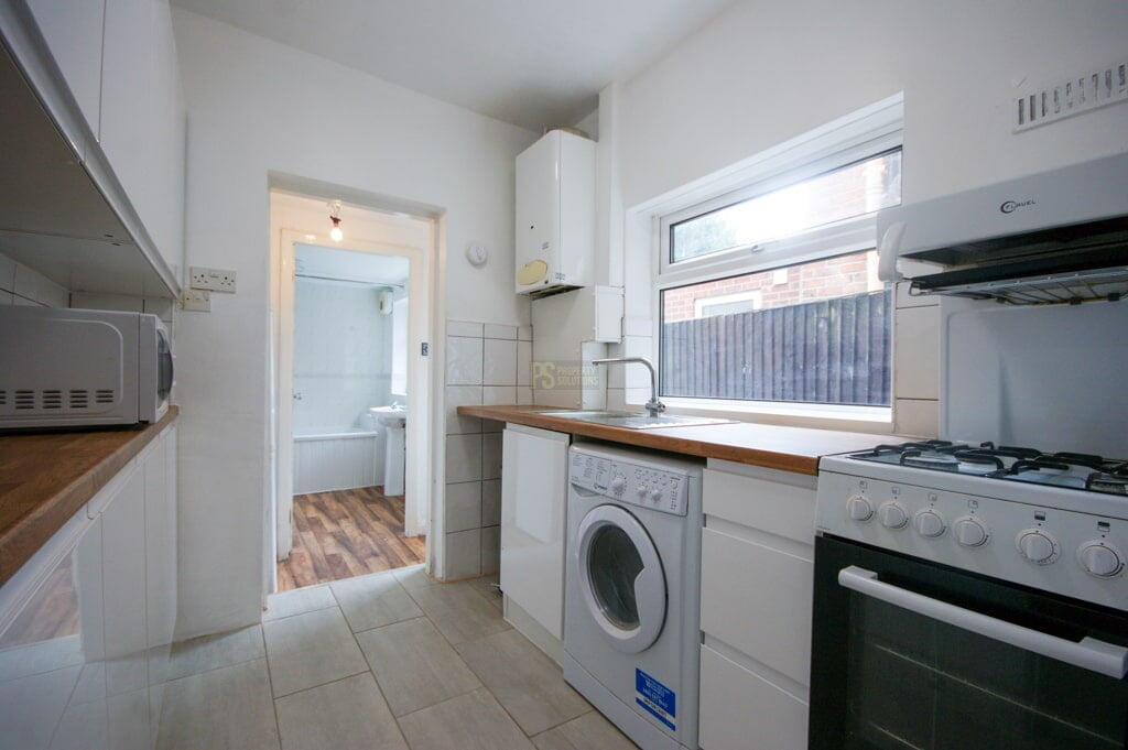 4 bed Mid Terraced House for rent in Birmingham. From Property Solutions - Birmingham
