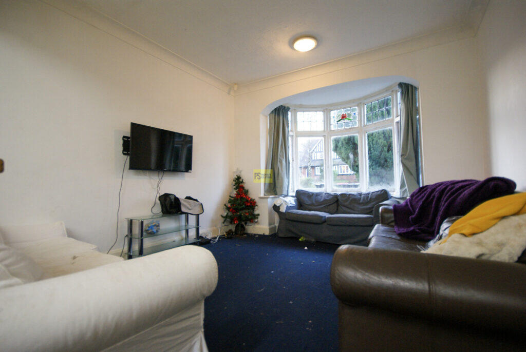 6 bed Mid Terraced House for rent in Birmingham. From Property Solutions - Birmingham