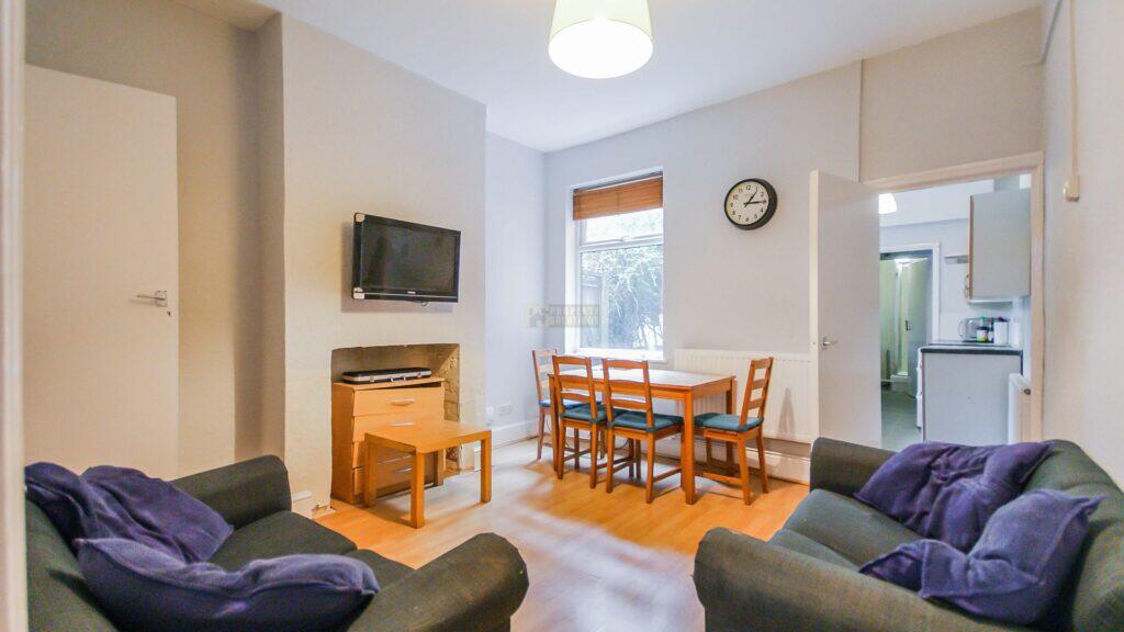 3 bed Mid Terraced House for rent in Birmingham. From Property Solutions - Birmingham