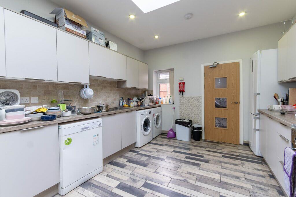 6 bed Mid Terraced House for rent in Birmingham. From Property Solutions - Birmingham 6 bed Mid Terraced House for rent in Birmingham. From Property Solutions - Birmingham
