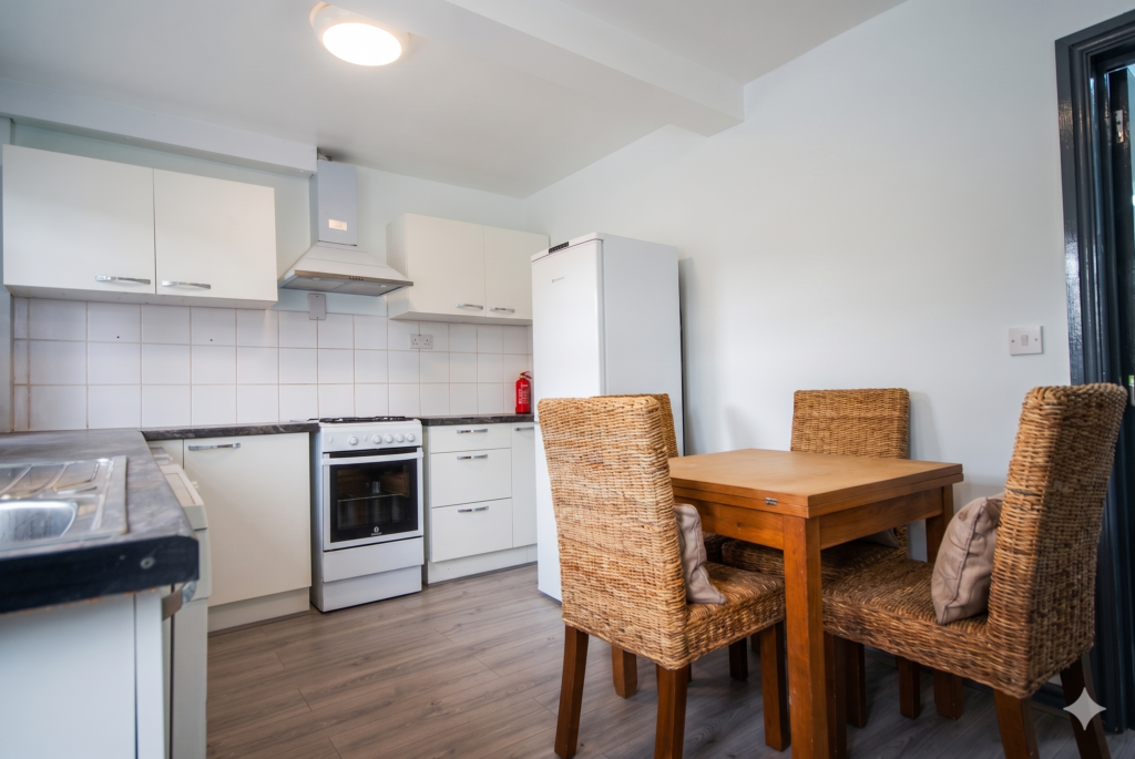4 bed End of Terrace for rent in Birmingham. From Property Solutions - Birmingham