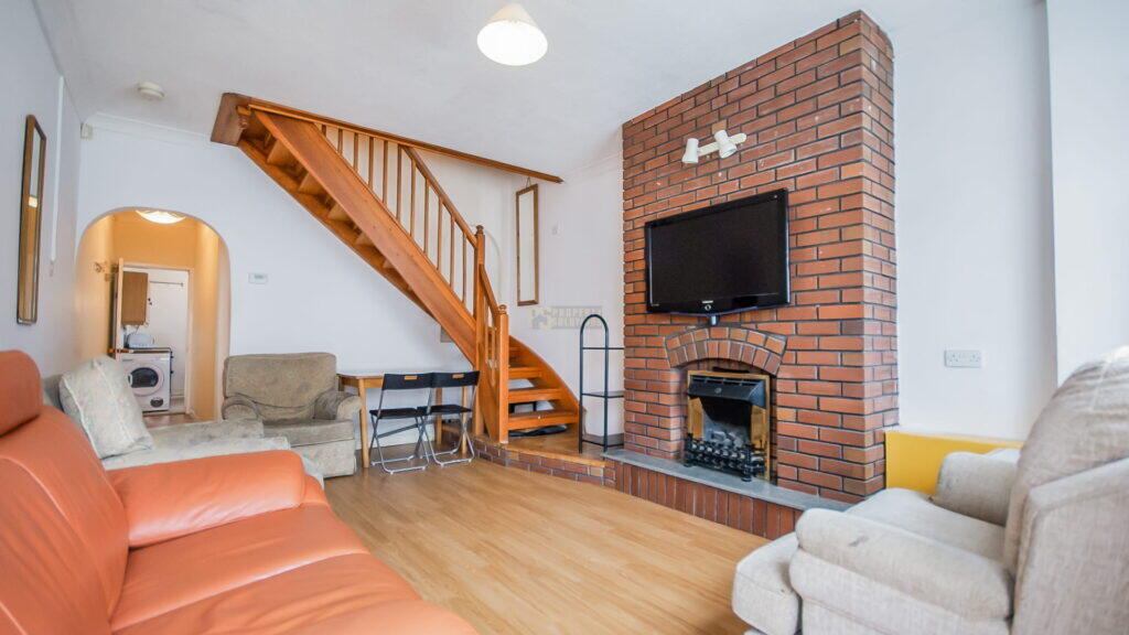 4 bed Mid Terraced House for rent in Birmingham. From Property Solutions - Birmingham 4 bed Mid Terraced House for rent in Birmingham. From Property Solutions - Birmingham