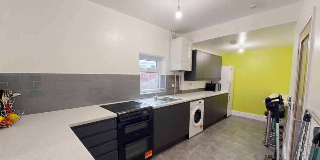 4 bed Mid Terraced House for rent in Birmingham. From Property Solutions - Birmingham