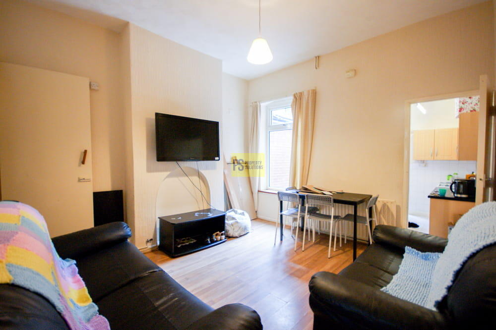4 bed Mid Terraced House for rent in Birmingham. From Property Solutions - Birmingham 4 bed Mid Terraced House for rent in Birmingham. From Property Solutions - Birmingham