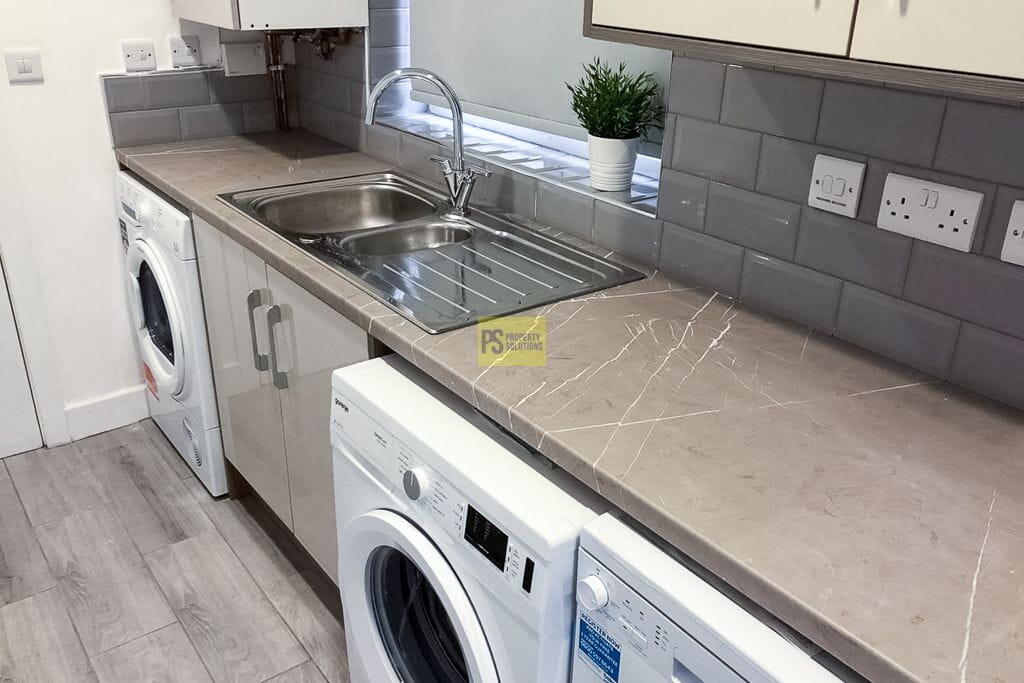 5 bed Mid Terraced House for rent in Birmingham. From Property Solutions - Birmingham 5 bed Mid Terraced House for rent in Birmingham. From Property Solutions - Birmingham
