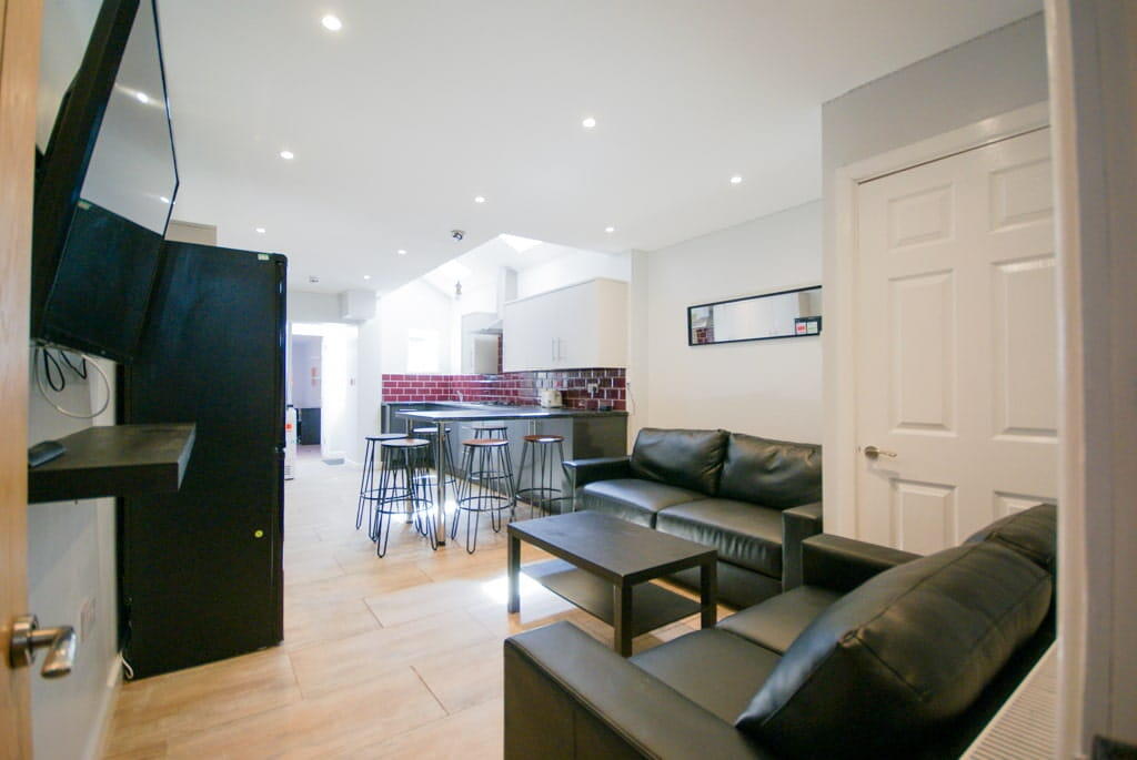 7 bed Mid Terraced House for rent in Birmingham. From Property Solutions - Birmingham 7 bed Mid Terraced House for rent in Birmingham. From Property Solutions - Birmingham