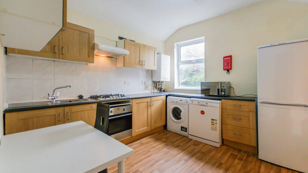 6 bed 1st Floor Flat for rent in Birmingham. From Property Solutions - Birmingham 6 bed 1st Floor Flat for rent in Birmingham. From Property Solutions - Birmingham