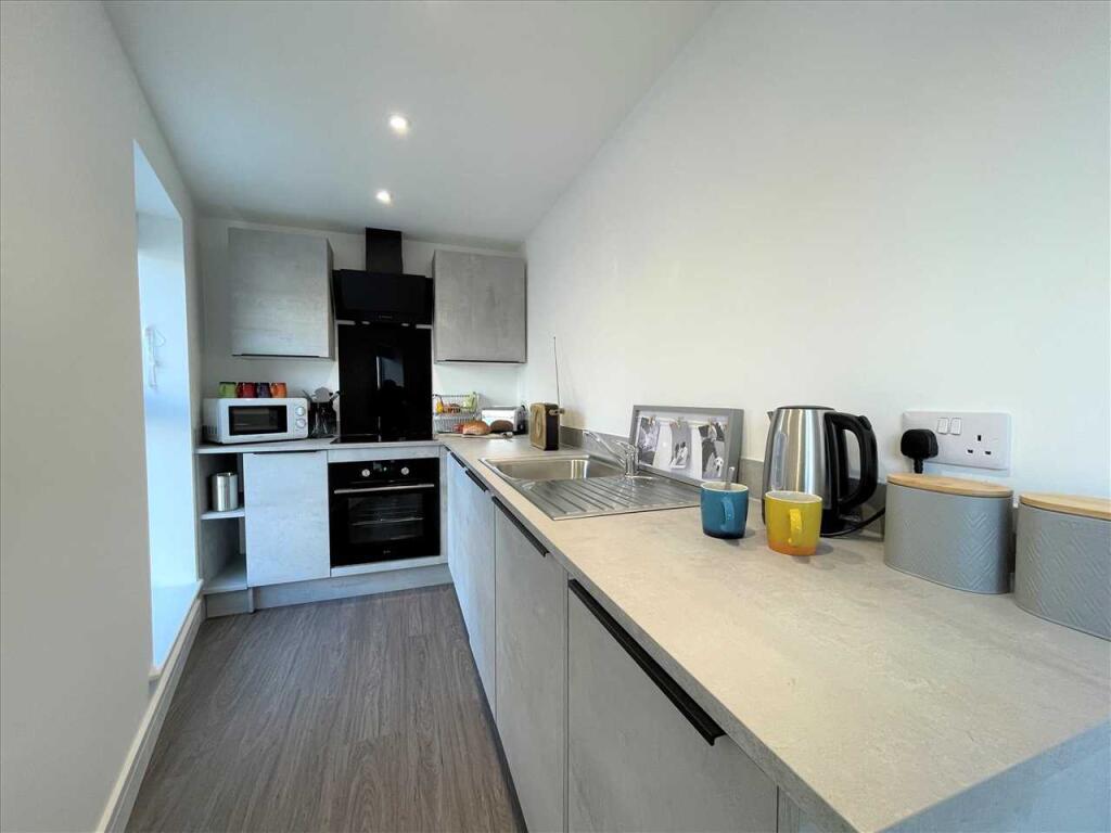 2 bed Apartment for rent in Plymouth. From Purple Letting - Plymouth