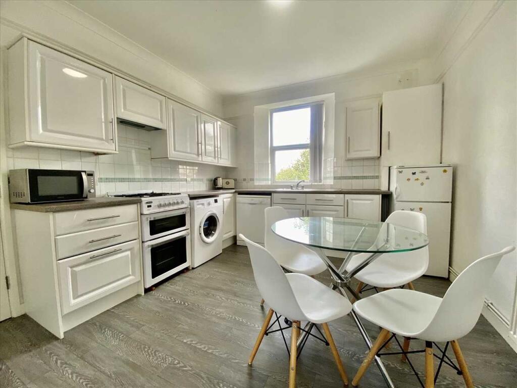 3 bed House Share for rent in Plymouth. From Purple Letting - Plymouth